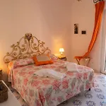 Conchiglia Blu Con Piscina Forio di Ischia