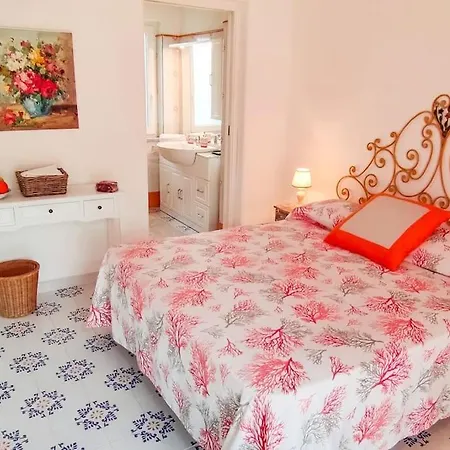 Вилла Conchiglia Blu Con Piscina
