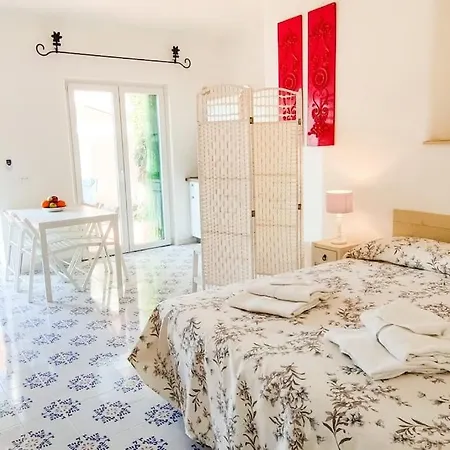 Conchiglia Blu Con Piscina Вилла *