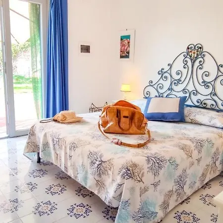 Conchiglia Blu Con Piscina Вилла Форио
