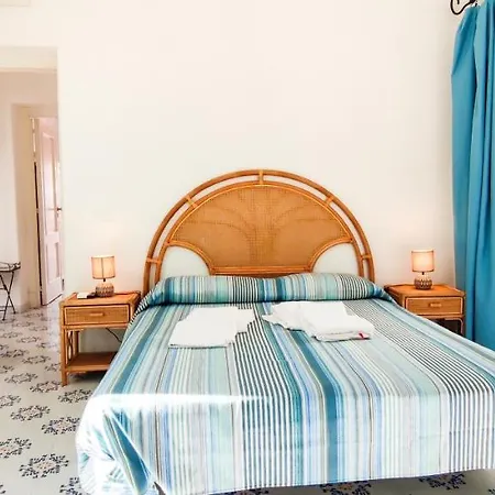 Conchiglia Blu Con Piscina Вилла Форио