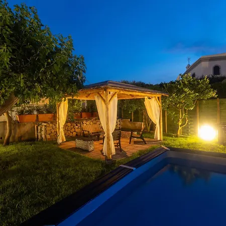 فيلة Conchiglia Blu Con Piscina *