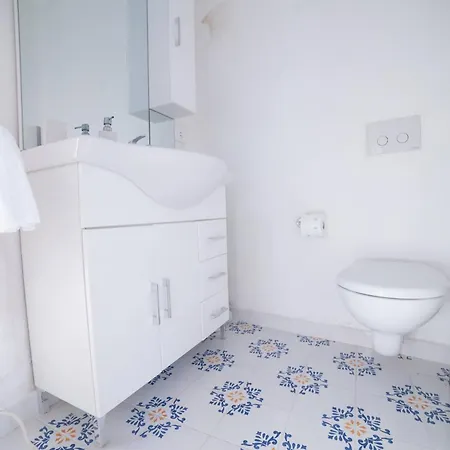 Conchiglia Blu Con Piscina * Форио