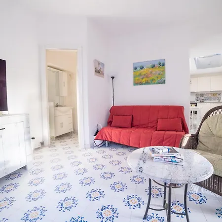 Conchiglia Blu Con Piscina Вилла