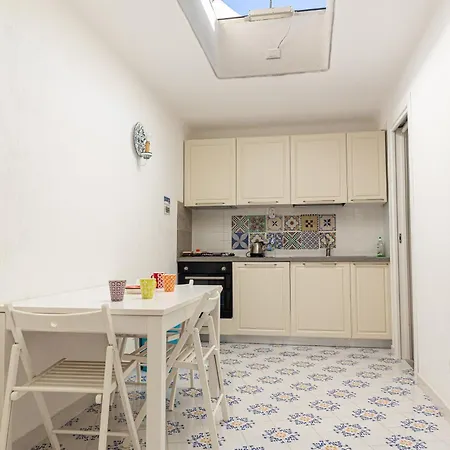 Conchiglia Blu Con Piscina *