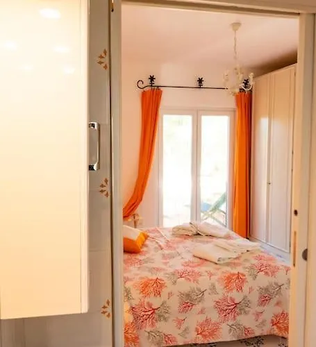 Conchiglia Blu Con Piscina Villa *