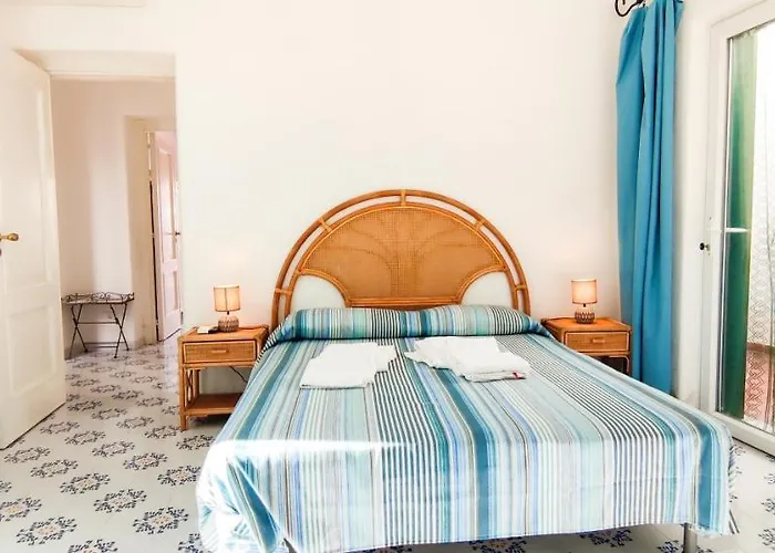 Conchiglia Blu Con Piscina Villa Forio di Ischia
